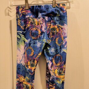 DSG Girls' Printed Performance Capris (Size S, 8-9)